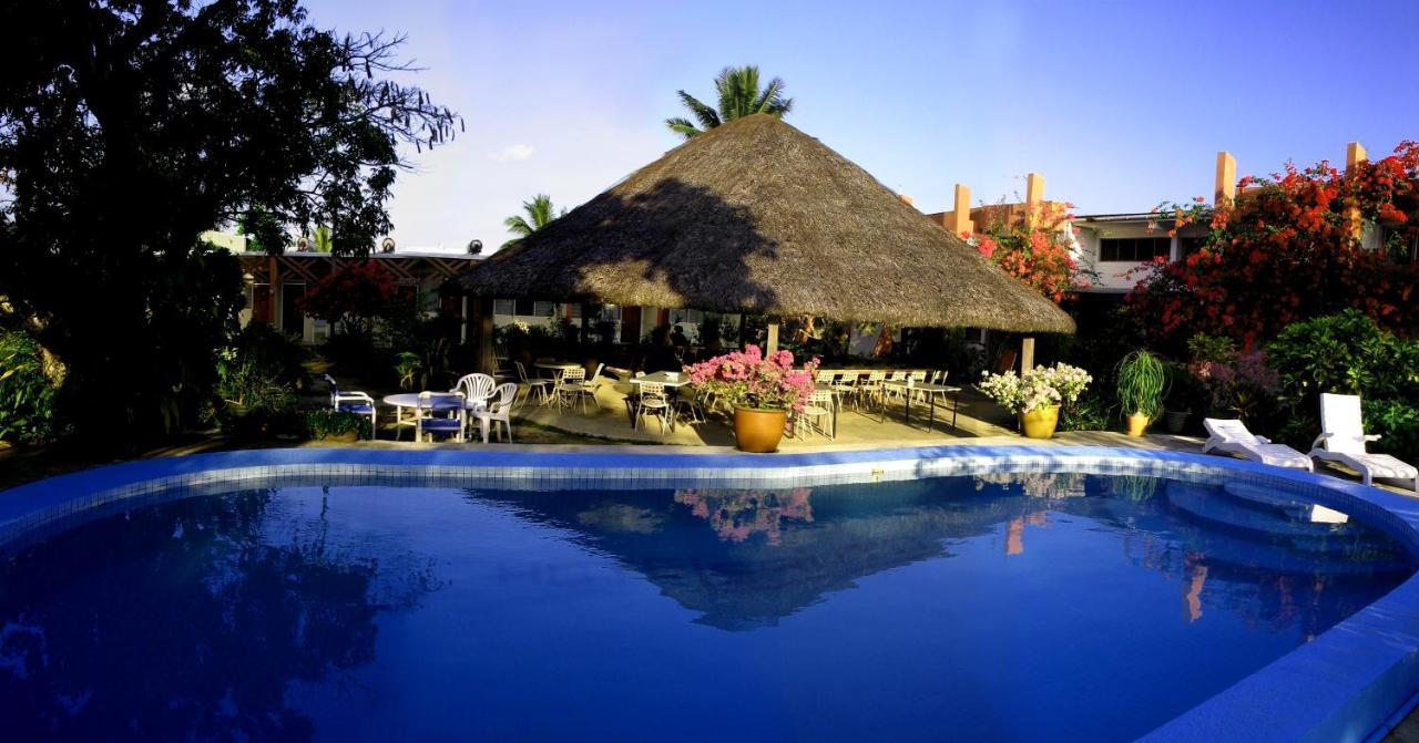 Hotel Santo Vanuatu Луганвил Екстериор снимка