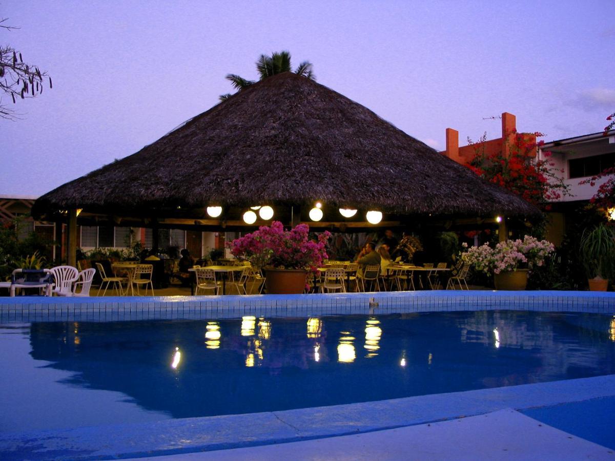Hotel Santo Vanuatu Луганвил Екстериор снимка