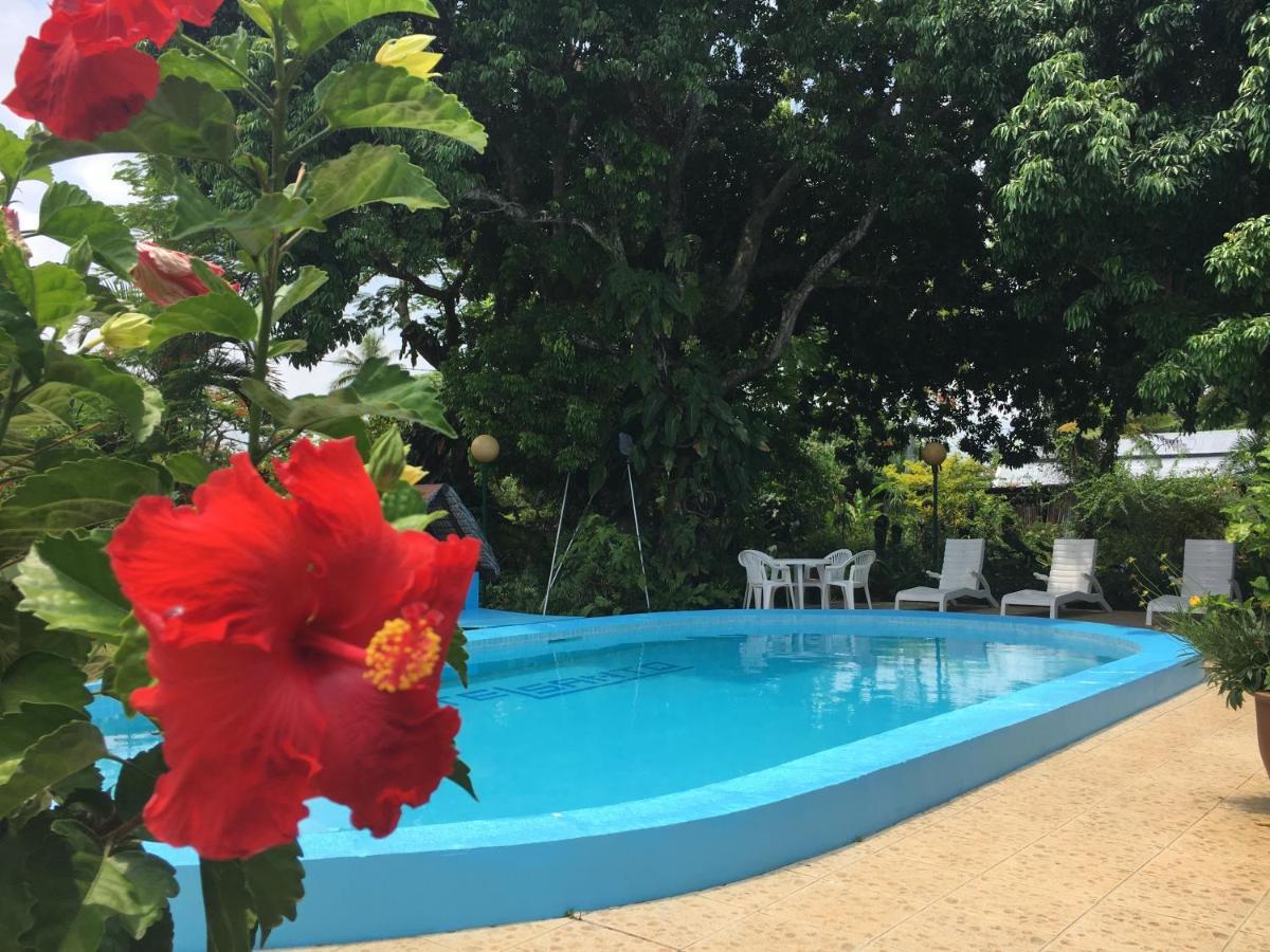 Hotel Santo Vanuatu Луганвил Екстериор снимка