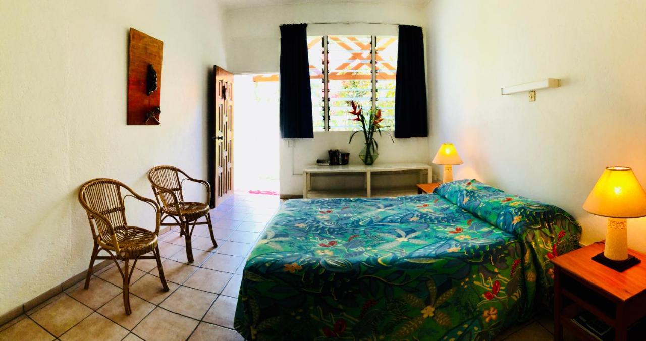 Hotel Santo Vanuatu Луганвил Екстериор снимка