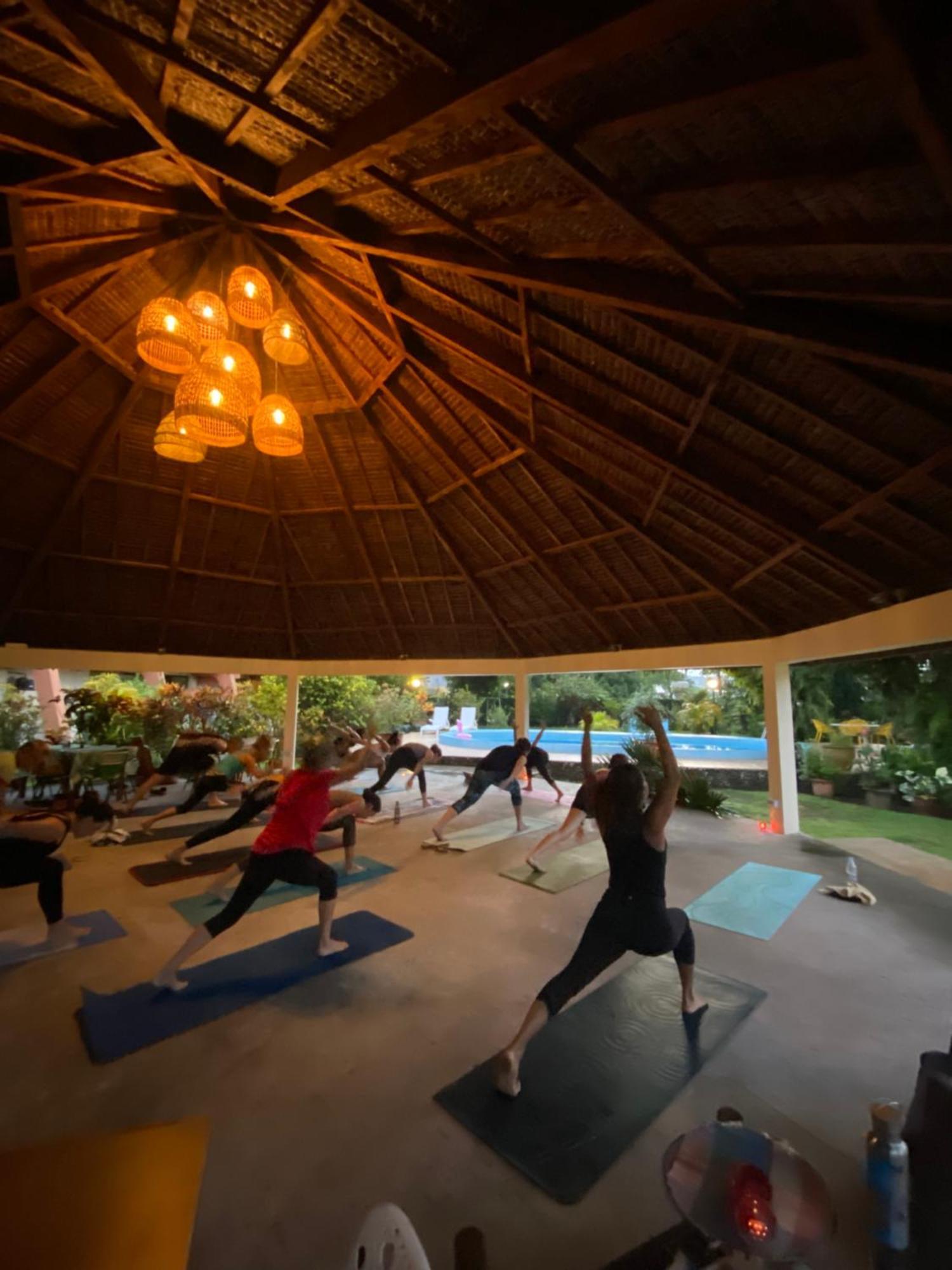 Hotel Santo Vanuatu Луганвил Екстериор снимка