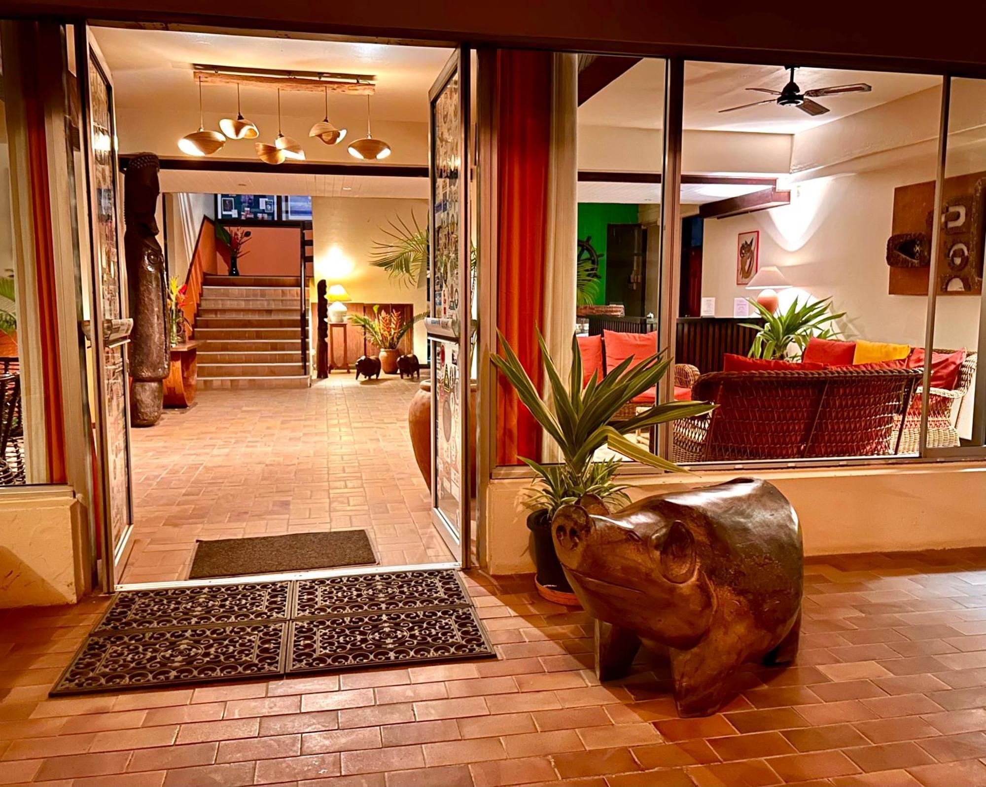 Hotel Santo Vanuatu Луганвил Екстериор снимка